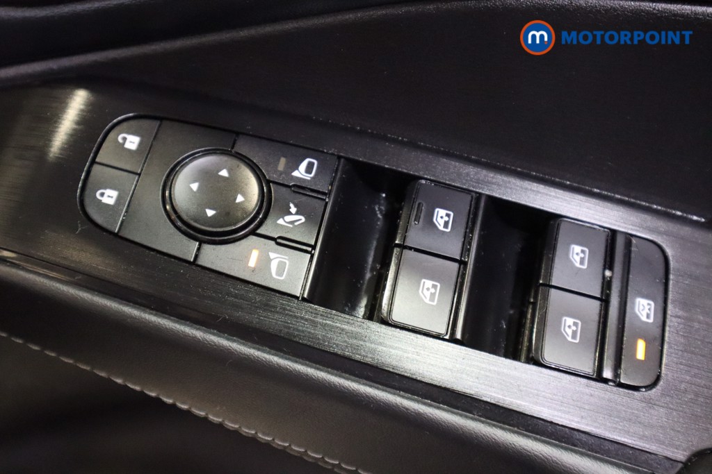 Nissan Qashqai N-Connecta Manual Petrol SUV - Stock Number (1591613) - 12th supplementary image