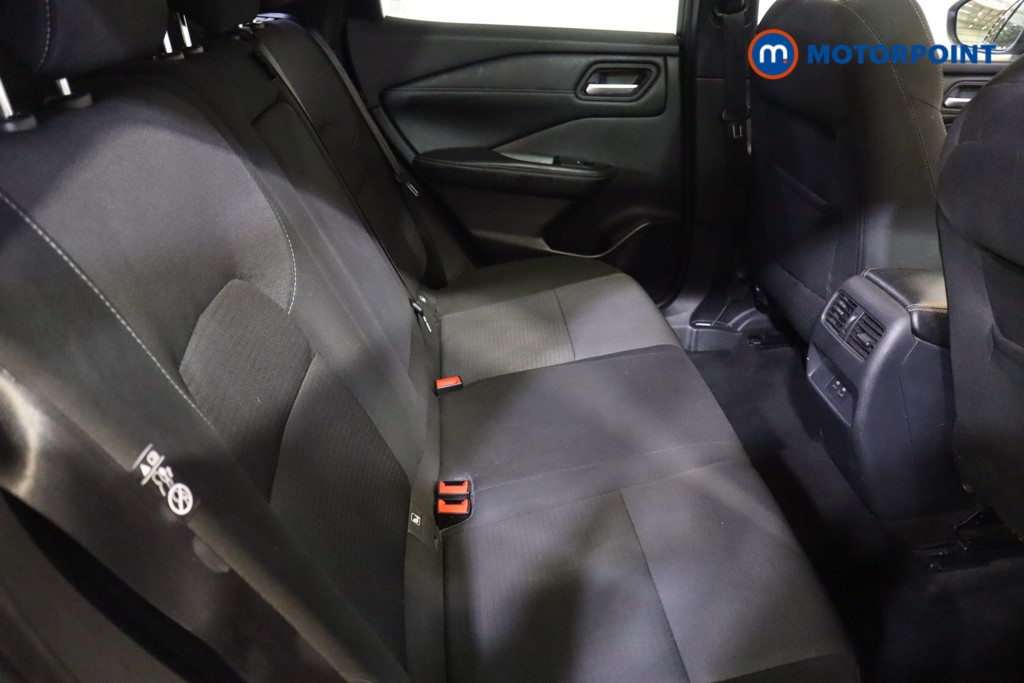 Nissan Qashqai N-Connecta Manual Petrol SUV - Stock Number (1591613) - 19th supplementary image