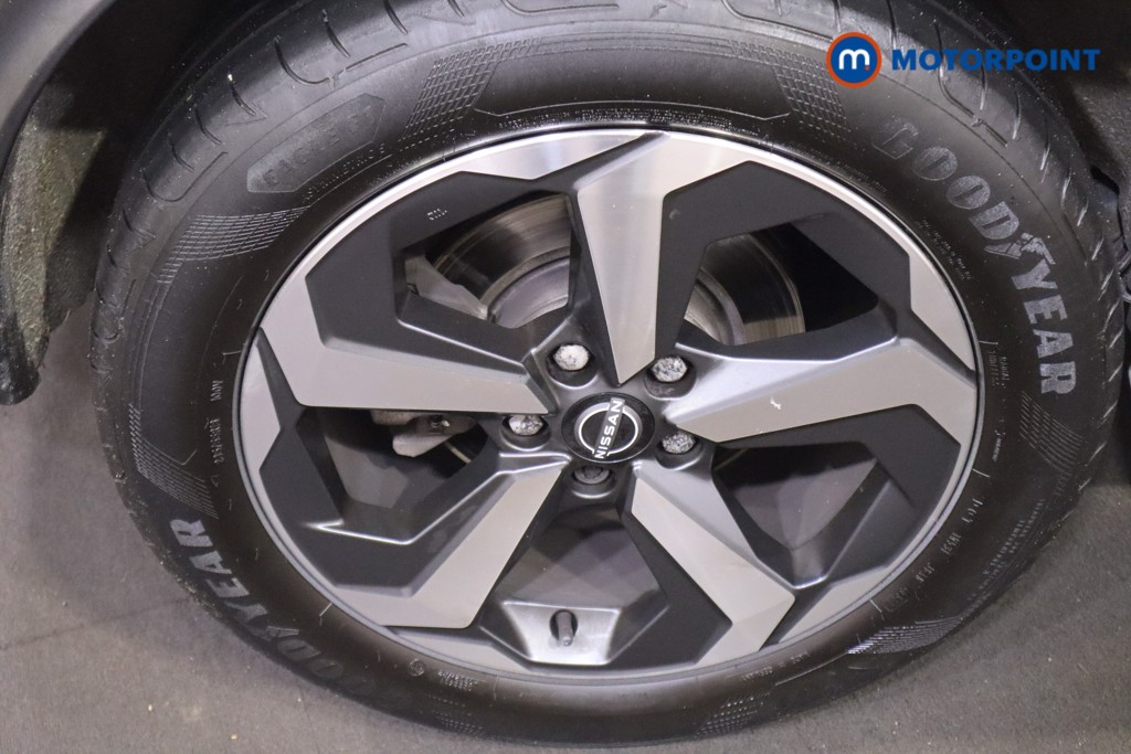 Nissan Qashqai N-Connecta Manual Petrol SUV - Stock Number (1591613) - 22nd supplementary image