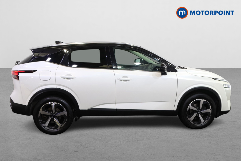 Nissan Qashqai N-Connecta Manual Petrol SUV - Stock Number (1591613) - Drivers side