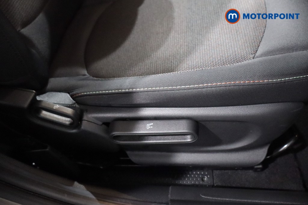 Mini Hatchback Cooper Classic Automatic Petrol Hatchback - Stock Number (1591764) - 22nd supplementary image