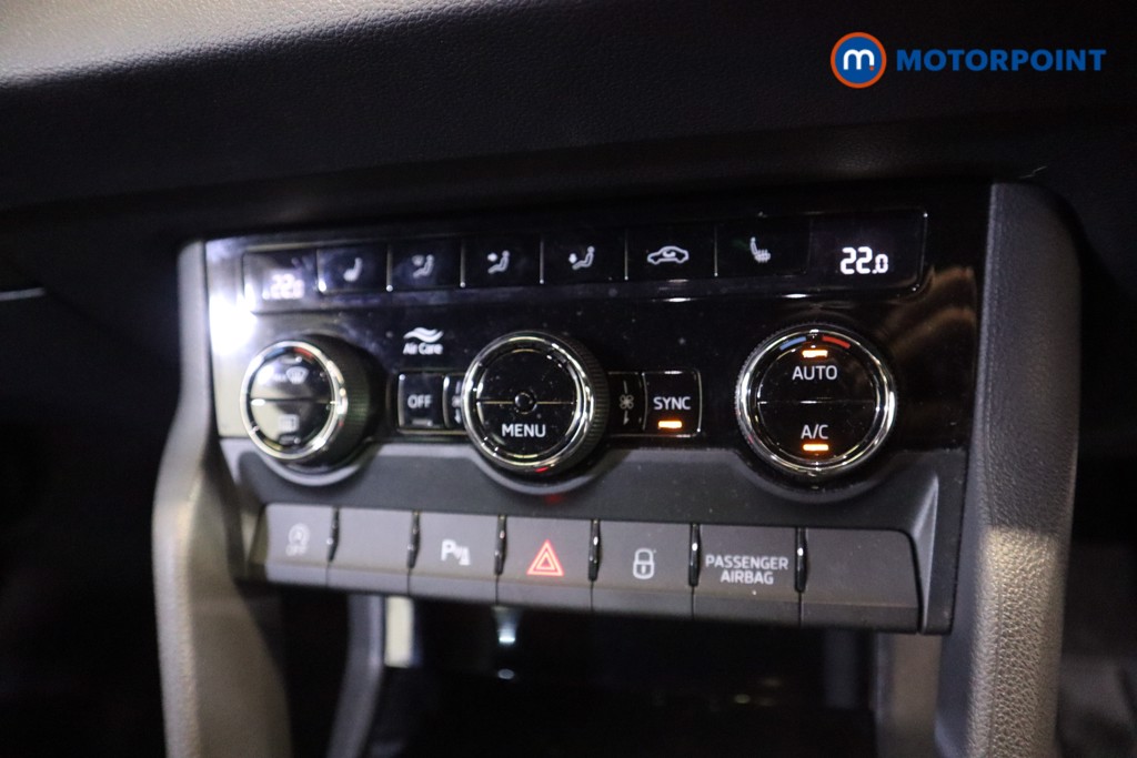 Skoda Karoq Sport Line Automatic Petrol SUV - Stock Number (1591939) - 5th supplementary image