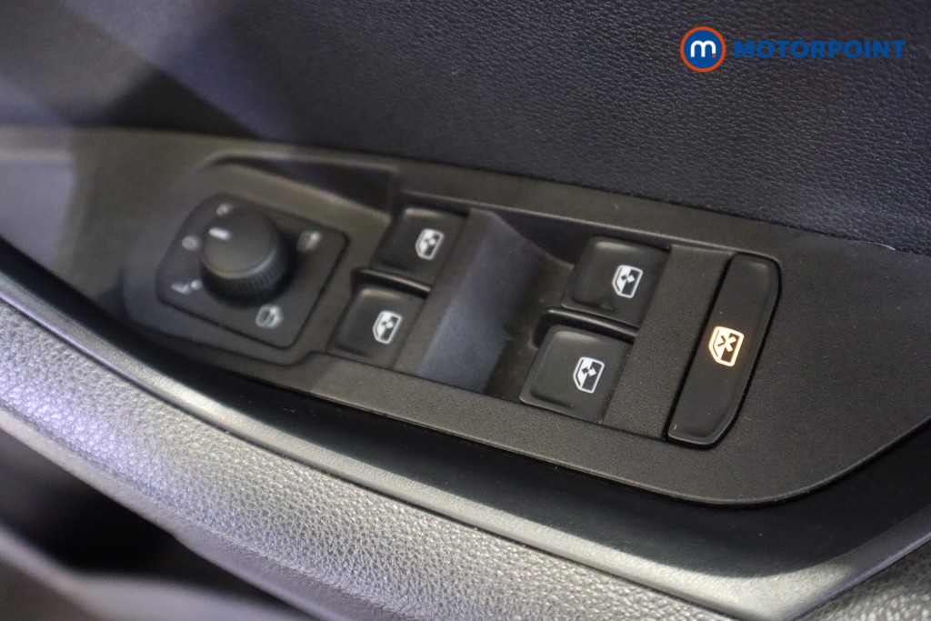 Skoda Karoq Sport Line Automatic Petrol SUV - Stock Number (1591939) - 11th supplementary image