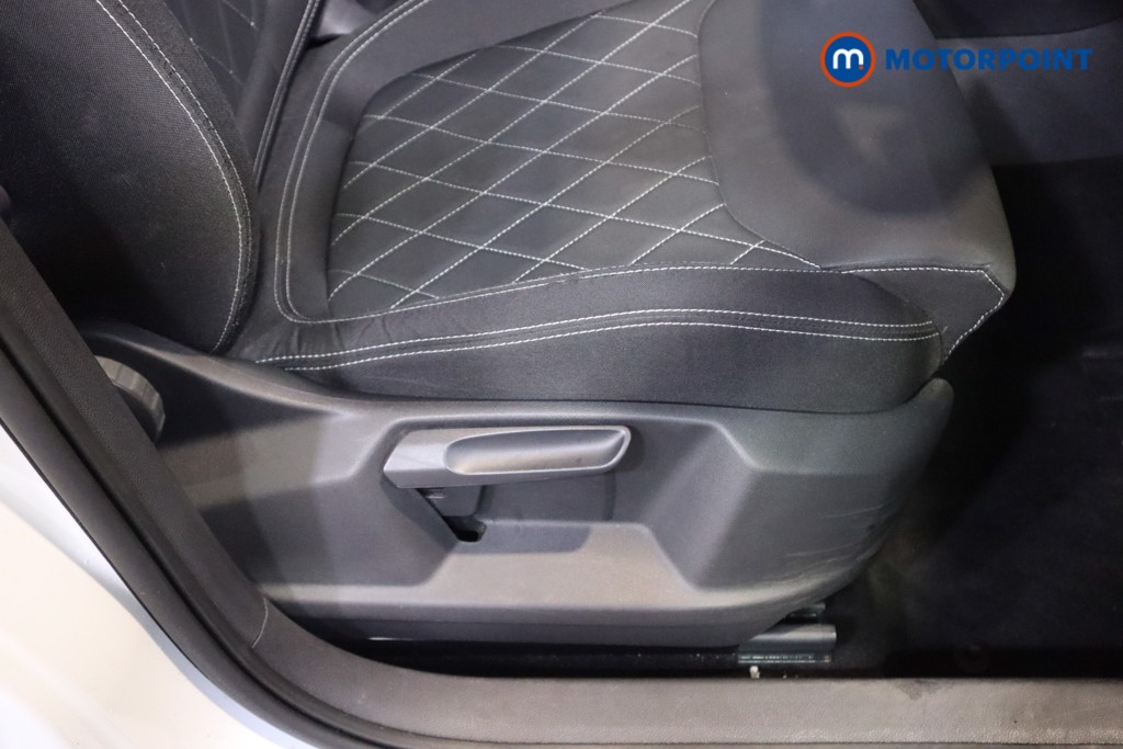 Skoda Karoq Sport Line Automatic Petrol SUV - Stock Number (1591939) - 16th supplementary image