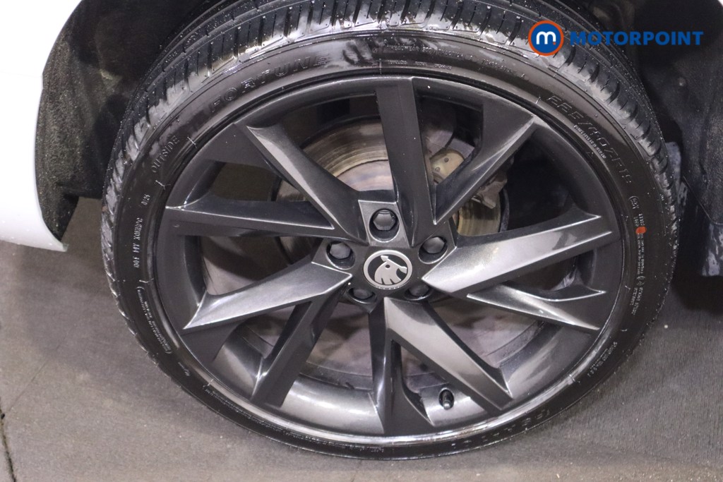 Skoda Karoq Sport Line Automatic Petrol SUV - Stock Number (1591939) - 22nd supplementary image