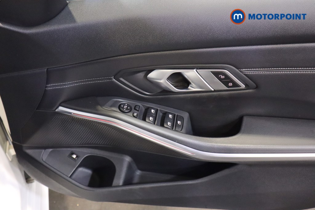 BMW 3 Series M Sport Automatic Petrol Plug-In Hybrid Saloon - Stock Number (1591945) - 10th supplementary image