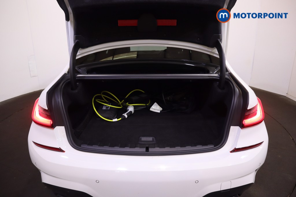 BMW 3 Series M Sport Automatic Petrol Plug-In Hybrid Saloon - Stock Number (1591945) - 21st supplementary image