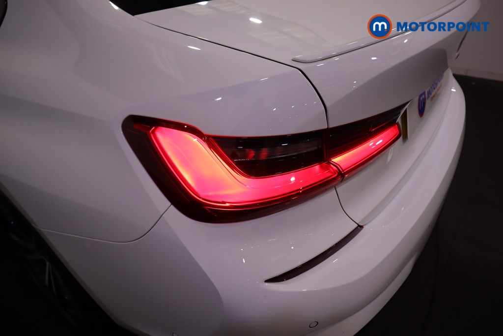 BMW 3 Series M Sport Automatic Petrol Plug-In Hybrid Saloon - Stock Number (1591945) - 31st supplementary image