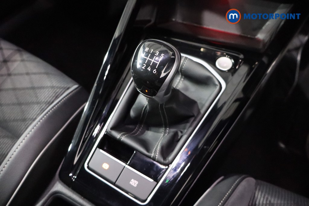 Volkswagen Golf R-Line Manual Petrol Hatchback - Stock Number (1592101) - 14th supplementary image