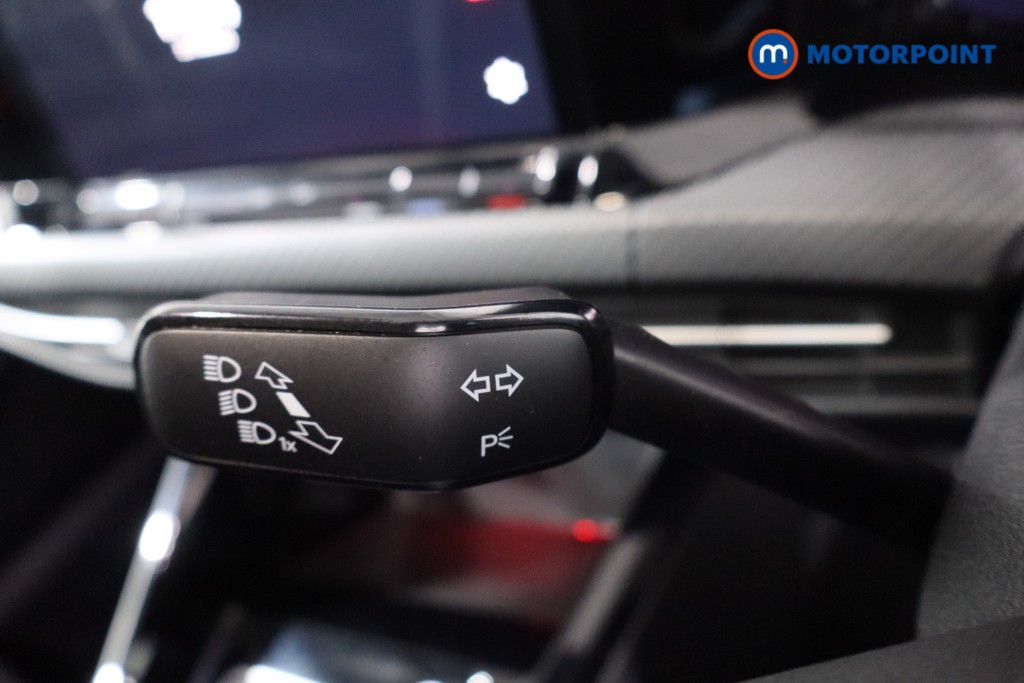 Volkswagen Golf R-Line Manual Petrol Hatchback - Stock Number (1592101) - 19th supplementary image