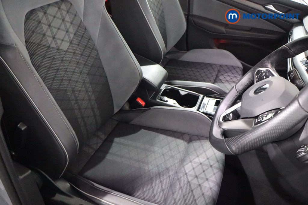 Volkswagen Golf R-Line Manual Petrol Hatchback - Stock Number (1592101) - 23rd supplementary image