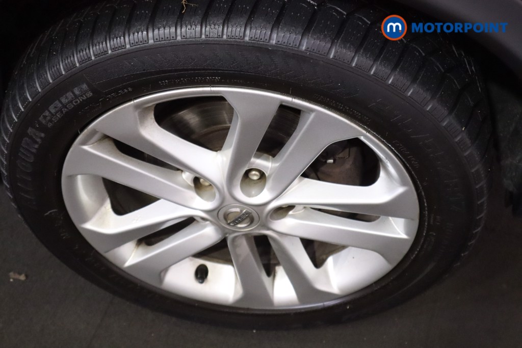 Nissan Juke N-Connecta Manual Petrol SUV - Stock Number (1592263) - 11th supplementary image