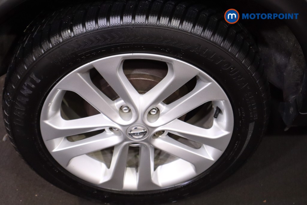 Nissan Juke N-Connecta Manual Petrol SUV - Stock Number (1592263) - 12th supplementary image