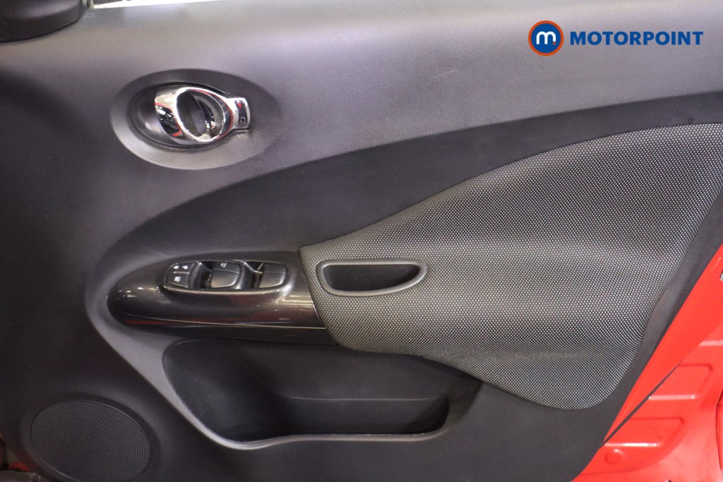 Nissan Juke N-Connecta Manual Petrol SUV - Stock Number (1592263) - 13th supplementary image