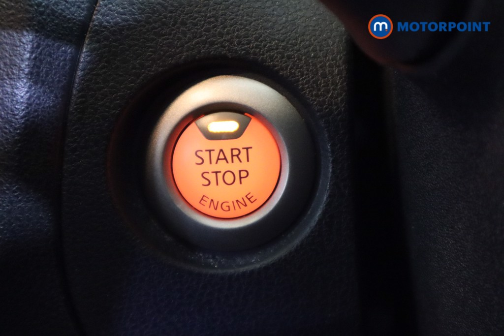 Nissan Juke N-Connecta Manual Petrol SUV - Stock Number (1592263) - 21st supplementary image