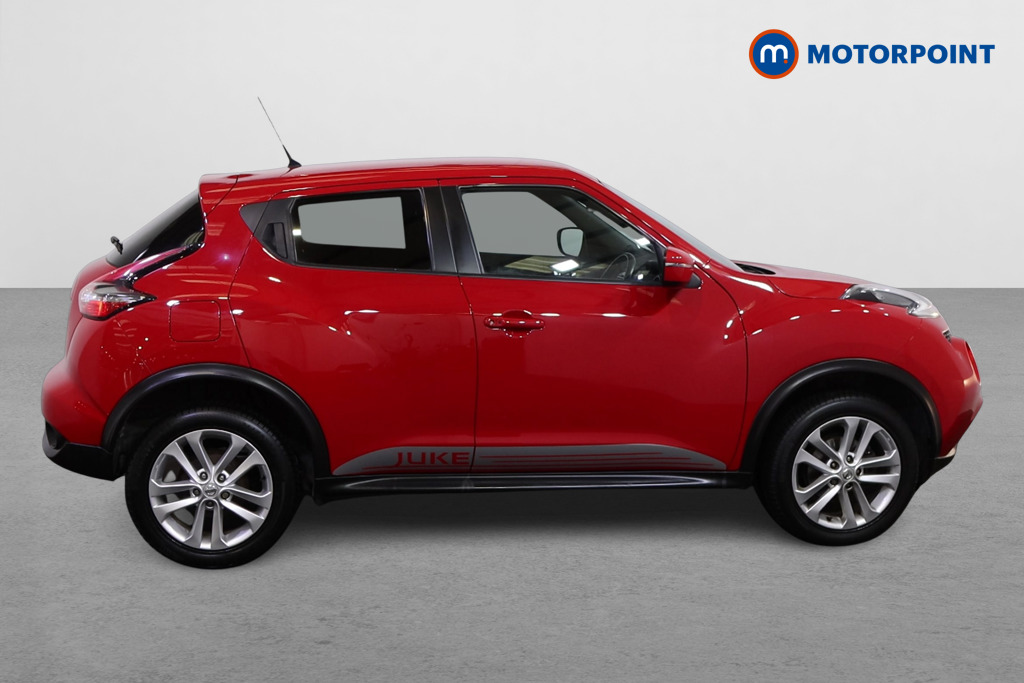 Nissan Juke N-Connecta Manual Petrol SUV - Stock Number (1592263) - Drivers side