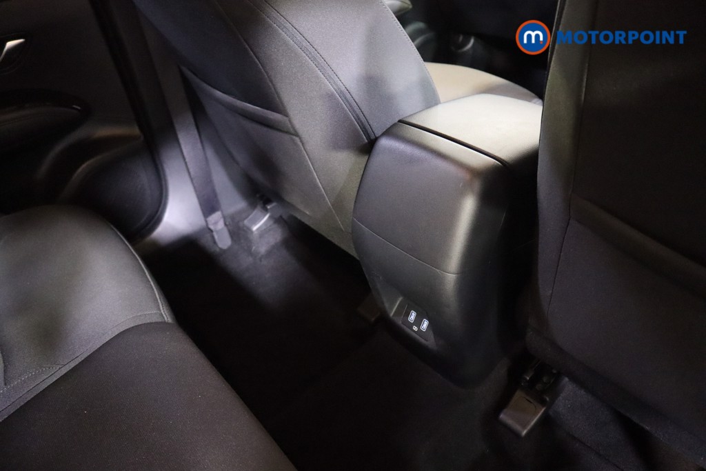 Hyundai Tucson Se Connect Manual Petrol SUV - Stock Number (1592480) - 19th supplementary image