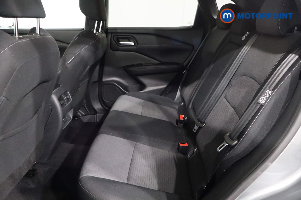 Nissan Qashqai N-Connecta Automatic Petrol SUV - Stock Number (1575564) - 5th supplementary image