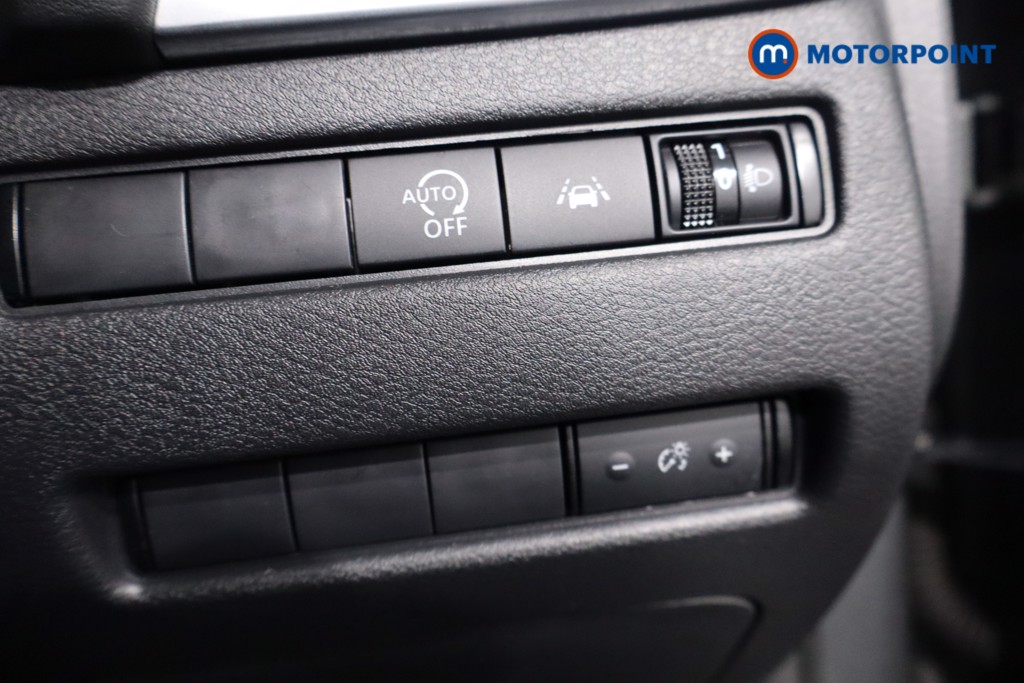 Nissan Qashqai N-Connecta Automatic Petrol SUV - Stock Number (1575564) - 21st supplementary image