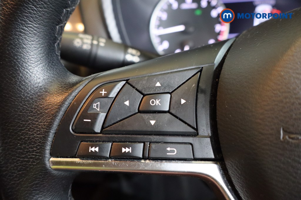 Nissan Juke N-Connecta Manual Petrol SUV - Stock Number (1575768) - 13th supplementary image