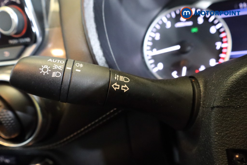 Nissan Juke N-Connecta Manual Petrol SUV - Stock Number (1575768) - 15th supplementary image