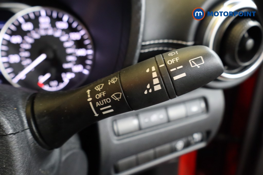 Nissan Juke N-Connecta Manual Petrol SUV - Stock Number (1575768) - 16th supplementary image