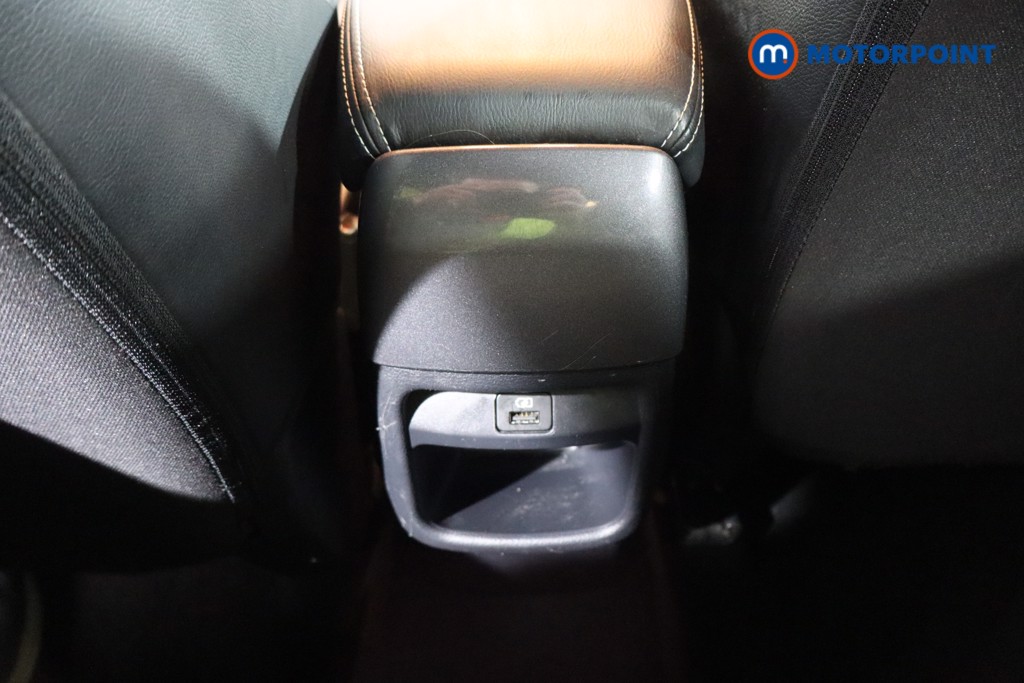 Nissan Juke N-Connecta Manual Petrol SUV - Stock Number (1575768) - 21st supplementary image