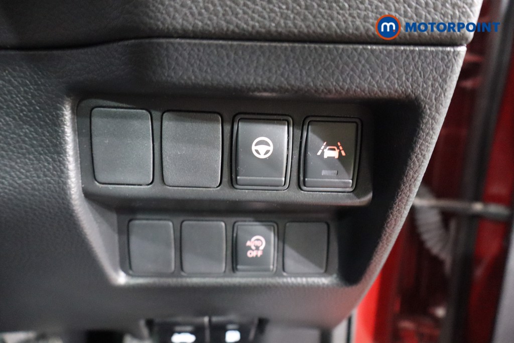 Nissan Qashqai Tekna Manual Petrol SUV - Stock Number (1575858) - 18th supplementary image