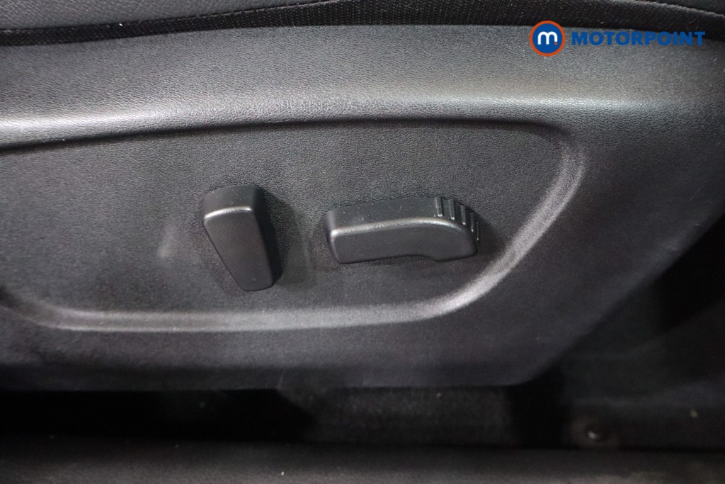 Nissan Qashqai Tekna Manual Petrol SUV - Stock Number (1575858) - 20th supplementary image