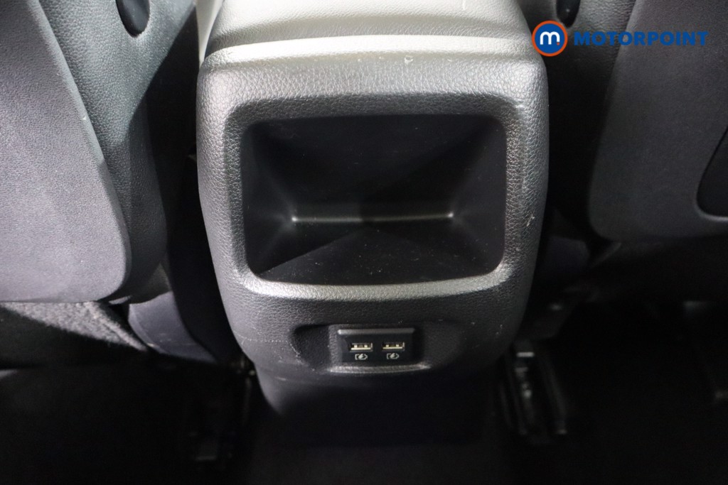 Nissan Qashqai Tekna Manual Petrol SUV - Stock Number (1575858) - 23rd supplementary image