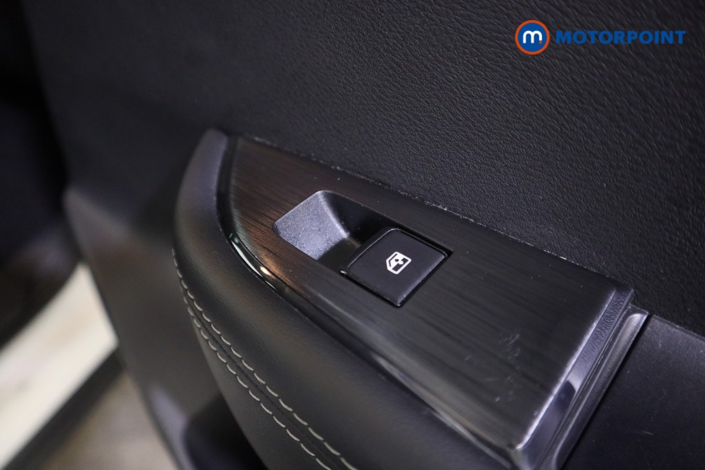 Nissan Qashqai Acenta Premium Manual Petrol SUV - Stock Number (1577557) - 16th supplementary image