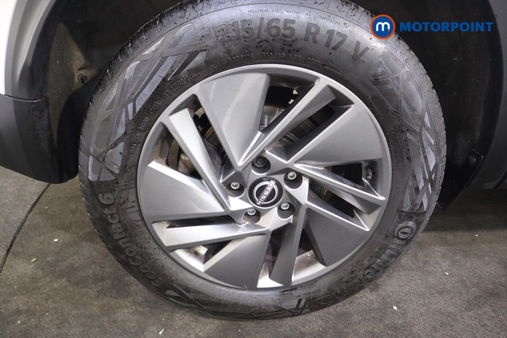 Nissan Qashqai Acenta Premium Manual Petrol SUV - Stock Number (1577557) - 18th supplementary image