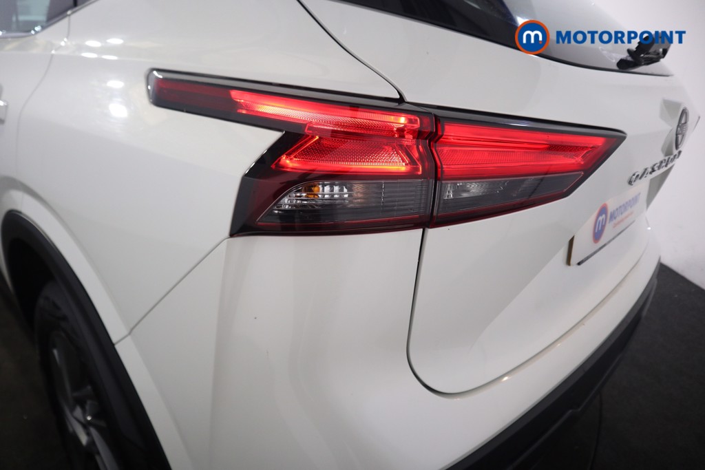 Nissan Qashqai Acenta Premium Manual Petrol SUV - Stock Number (1577557) - 24th supplementary image