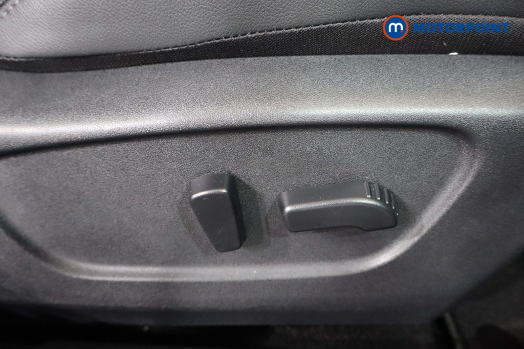 Nissan Qashqai Tekna Manual Diesel SUV - Stock Number (1578447) - 20th supplementary image