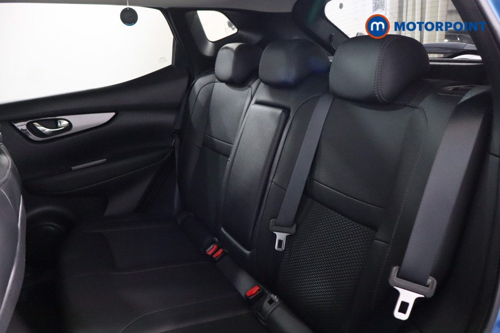 Nissan Qashqai Tekna Manual Diesel SUV - Stock Number (1578447) - 22nd supplementary image