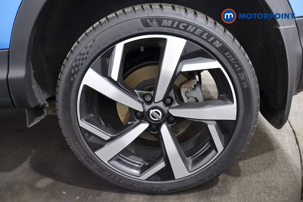 Nissan Qashqai Tekna Manual Diesel SUV - Stock Number (1578447) - 30th supplementary image