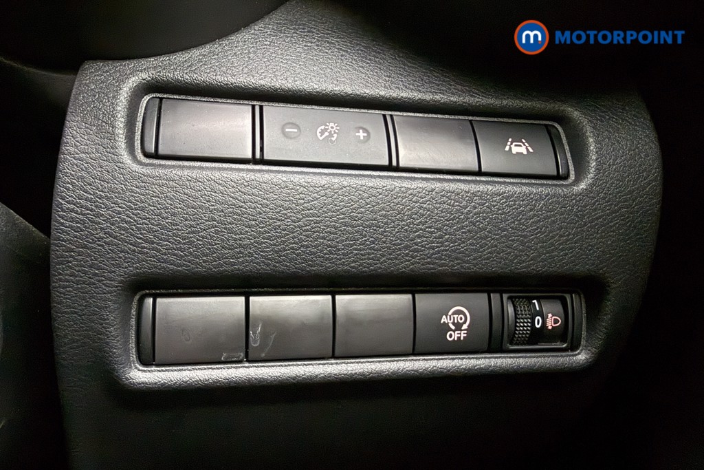 Nissan Juke N-Connecta Automatic Petrol SUV - Stock Number (1579051) - 17th supplementary image