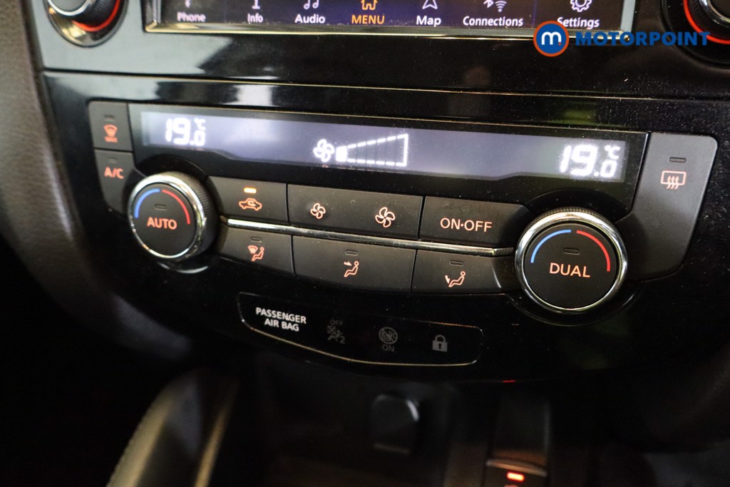 Nissan Qashqai Acenta Premium Manual Diesel SUV - Stock Number (1579359) - 12th supplementary image