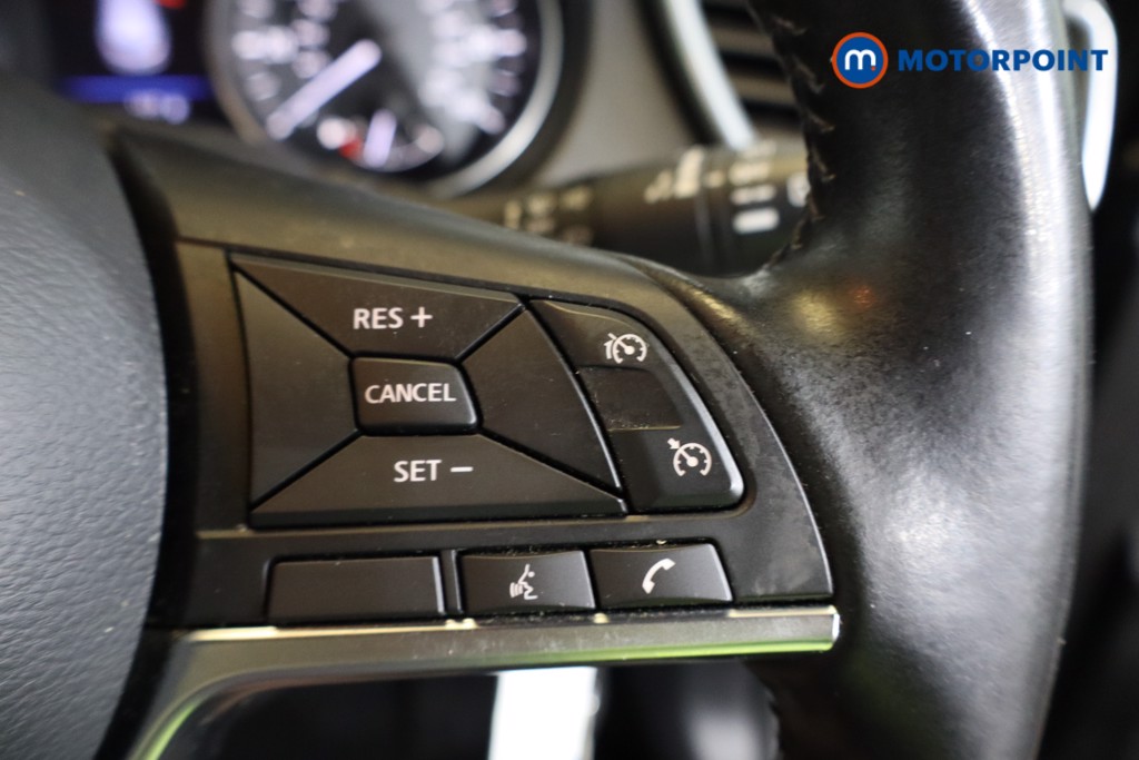 Nissan Qashqai Acenta Premium Manual Diesel SUV - Stock Number (1579359) - 15th supplementary image