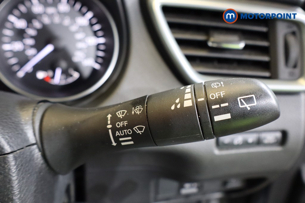 Nissan Qashqai Acenta Premium Manual Diesel SUV - Stock Number (1579359) - 17th supplementary image