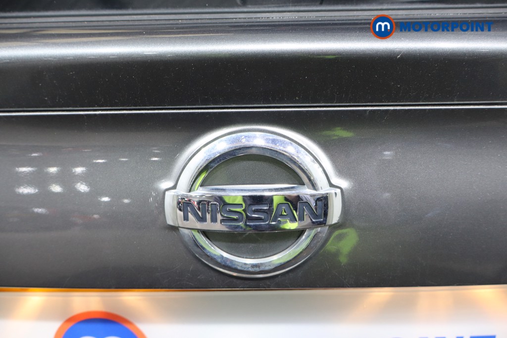 Nissan Qashqai Acenta Premium Manual Diesel SUV - Stock Number (1579359) - 32nd supplementary image