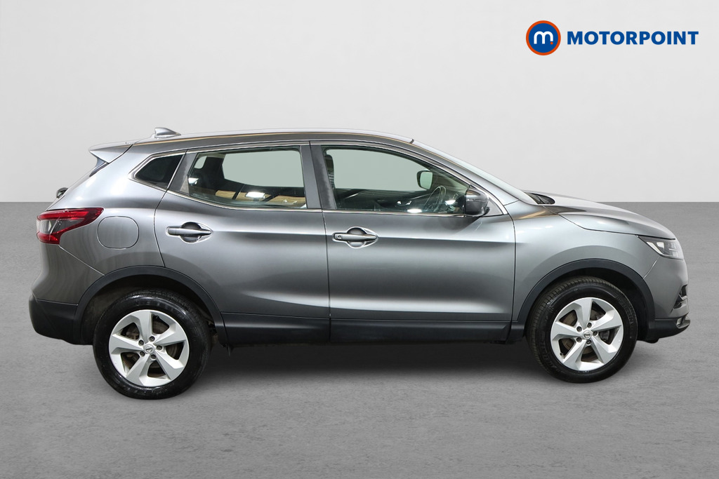 Nissan Qashqai Acenta Premium Manual Diesel SUV - Stock Number (1579359) - Drivers side