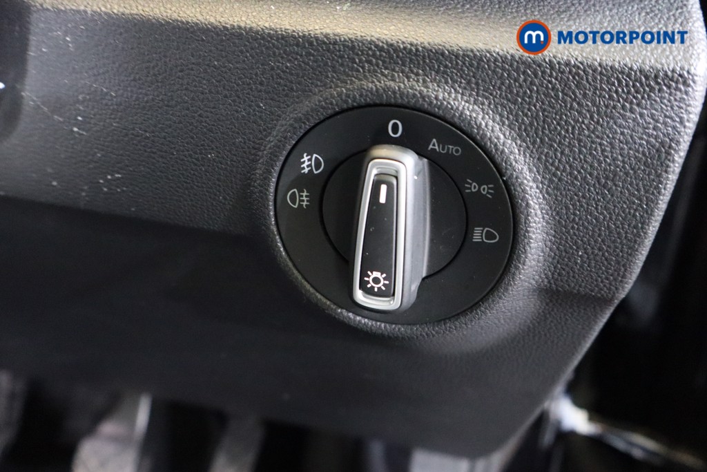 Volkswagen T-Roc SEL Manual Diesel SUV - Stock Number (1579722) - 5th supplementary image