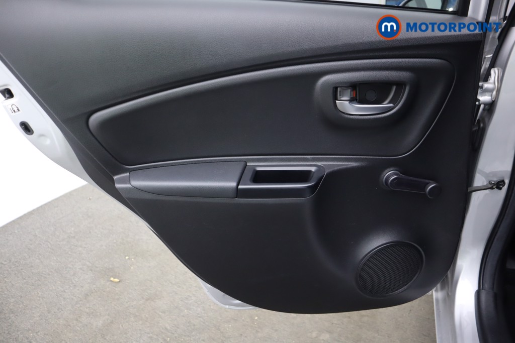 Toyota Yaris Y20 Manual Petrol Hatchback - Stock Number (1581287) - 24th supplementary image