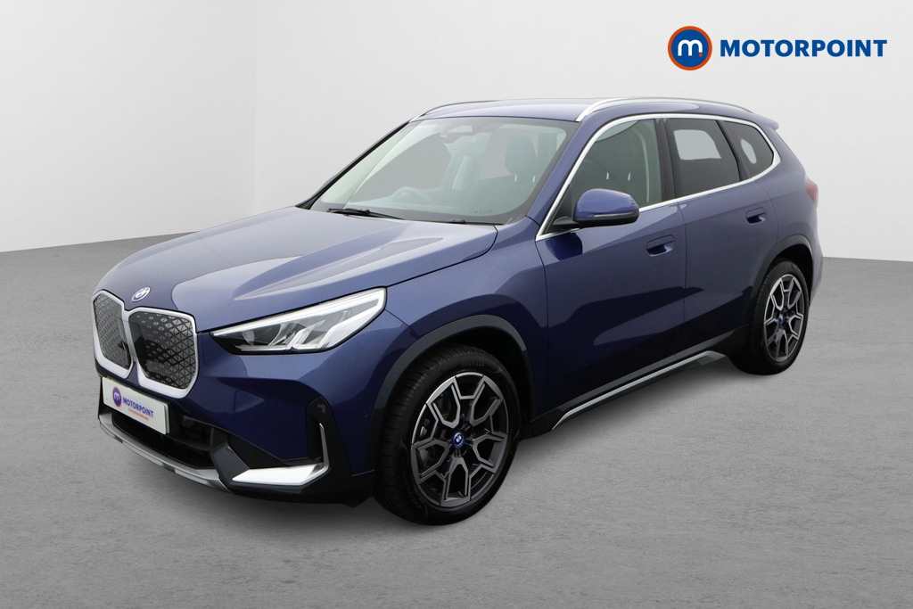 BMW IX1 Xline Automatic Electric SUV - Stock Number (1582015) - Passenger side front corner