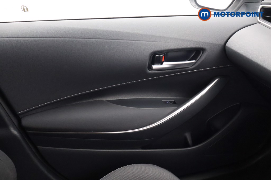 Toyota Corolla Icon Tech Automatic Petrol-Electric Hybrid Estate - Stock Number (1582697) - 16th supplementary image