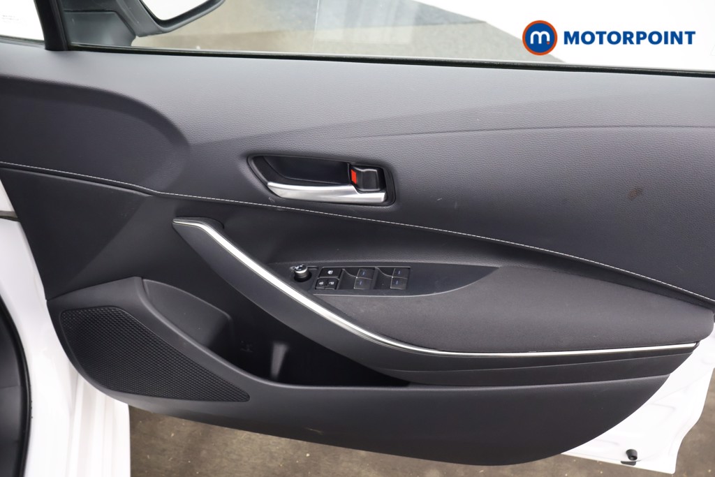 Toyota Corolla Icon Tech Automatic Petrol-Electric Hybrid Estate - Stock Number (1582697) - 17th supplementary image