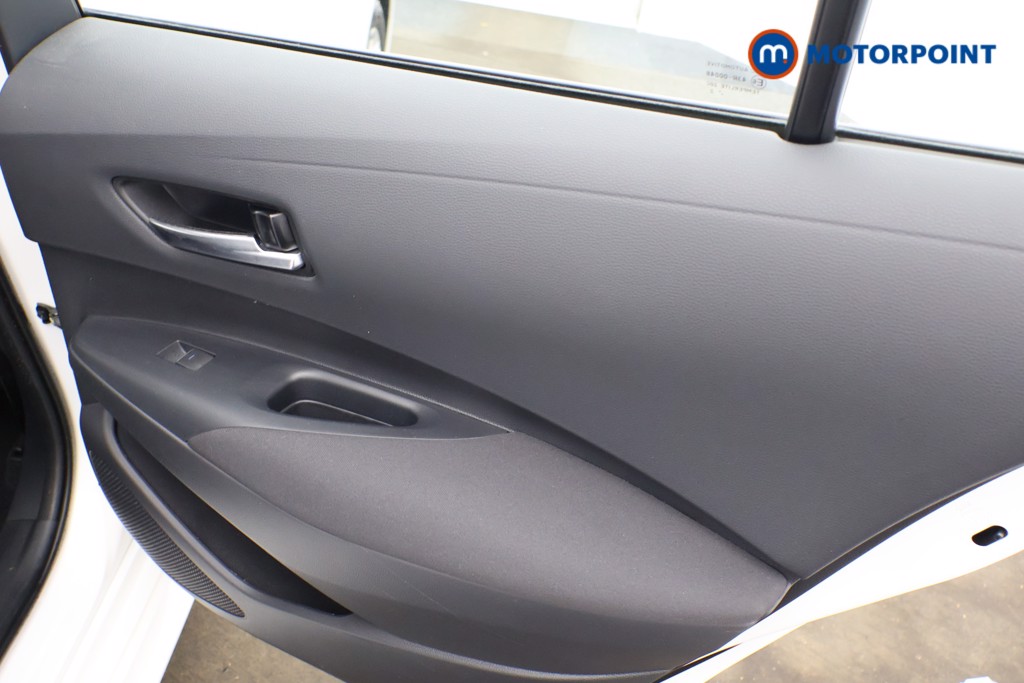 Toyota Corolla Icon Tech Automatic Petrol-Electric Hybrid Estate - Stock Number (1582697) - 22nd supplementary image