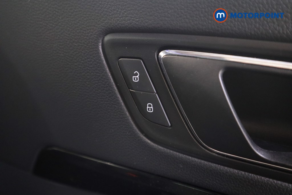 Seat Ateca FR Automatic Petrol SUV - Stock Number (1584742) - 13th supplementary image