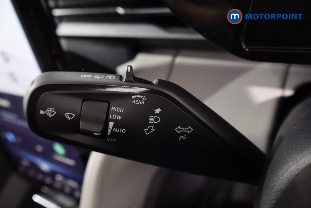 Ford Explorer Select Automatic Electric SUV - Stock Number (1586212) - 16th supplementary image